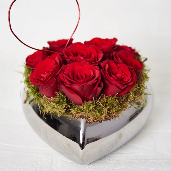 Aranjament Floral Moon Hart din Trandafiri Rosii