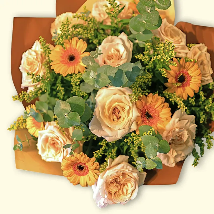Buchet "Răsărit de Soare" 🌅 cu Gerbera și Trandafiri